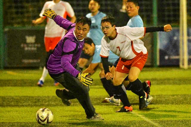 梅西入选FIFA最佳球员候选 记者：是对足球的侮辱