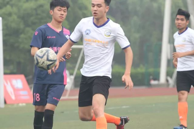 阿圭罗：萨拉赫已经与利物浦续约2年